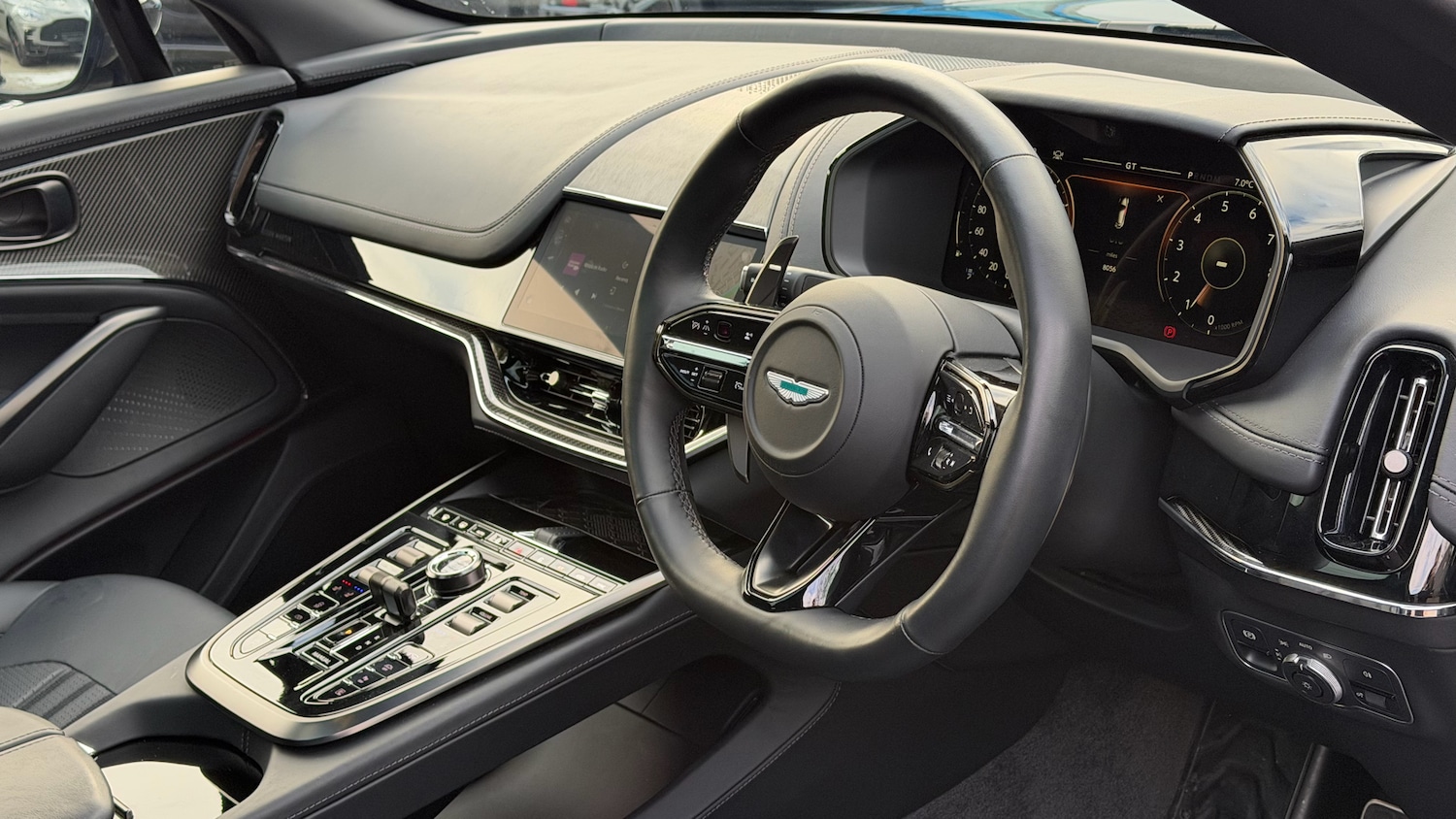 Used Aston Martin DBX 2024 for sale - 78182500: Photo 3