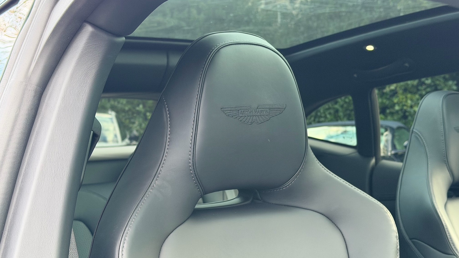 Used Aston Martin DBX 2024 for sale - 78182500: Photo 5