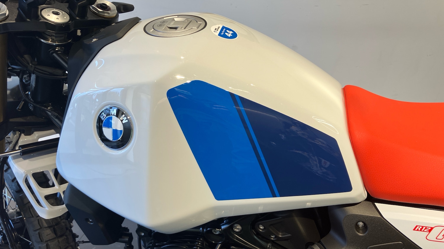 BMW R12