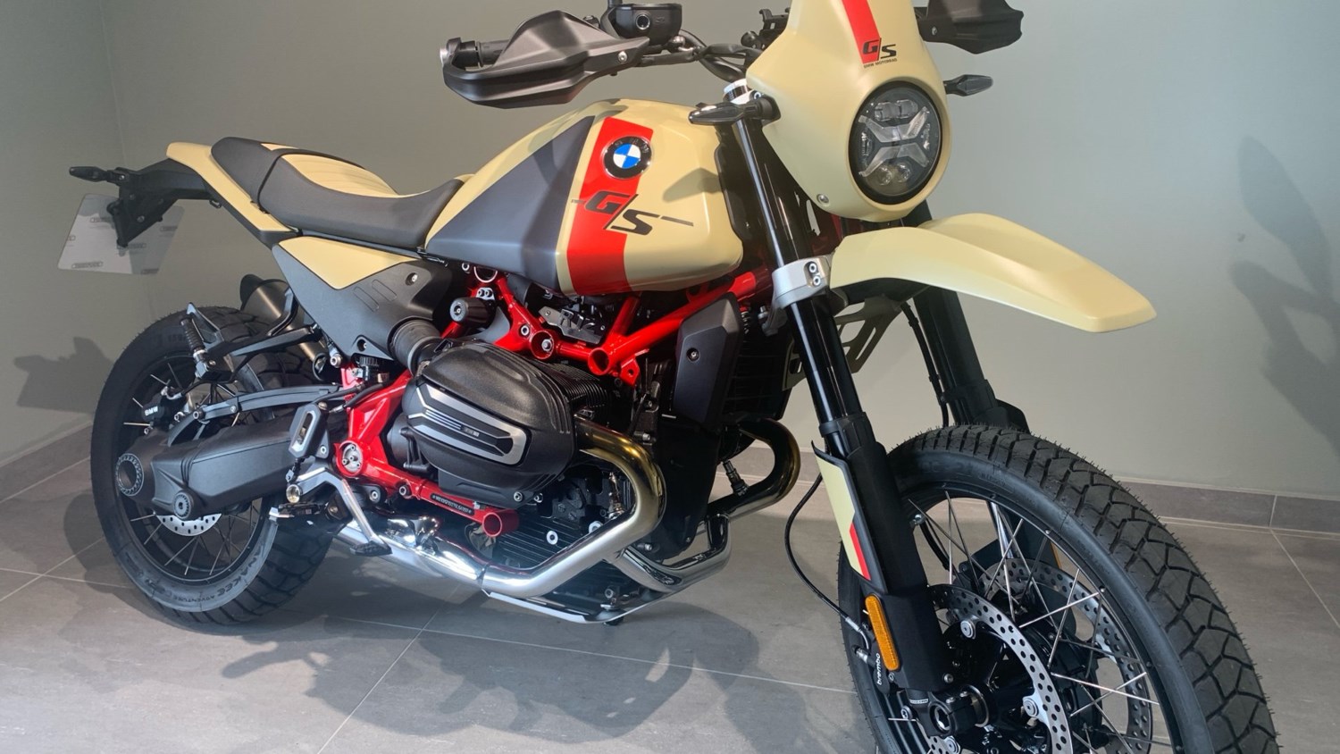 2025 BMW R12 BMW R12 GS (25MY) DUEL Petrol Manual - Picture 1 of 24