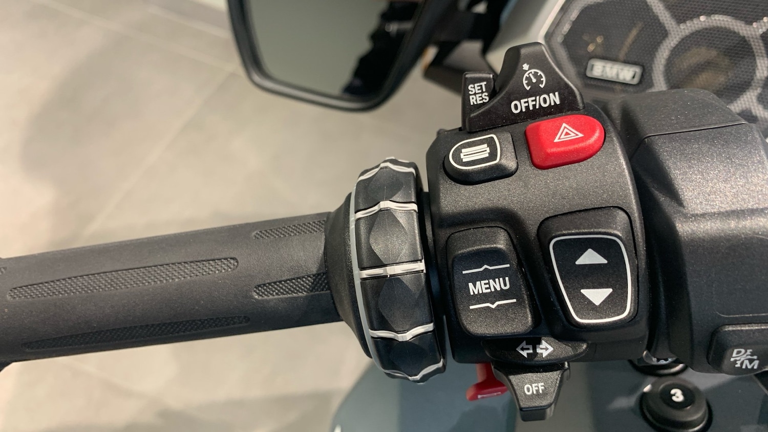 2025 BMW R1300 BMW R1300 RT (25MY) TOURER Petrol Manual - Picture 12 of 24