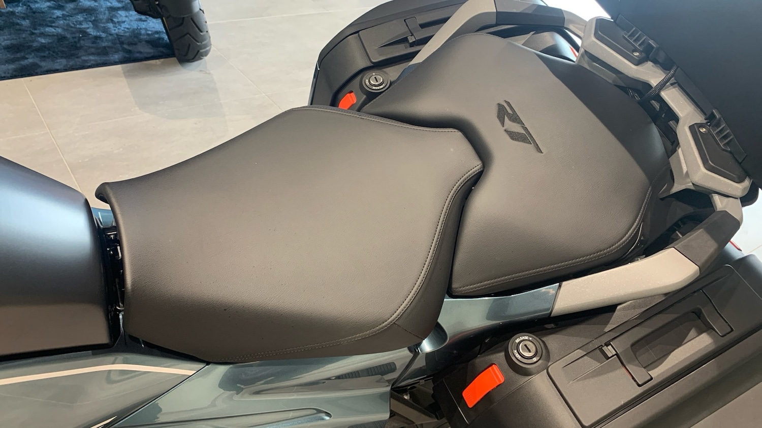 2025 BMW R1300 BMW R1300 RT (25MY) TOURER Petrol Manual - Picture 21 of 24