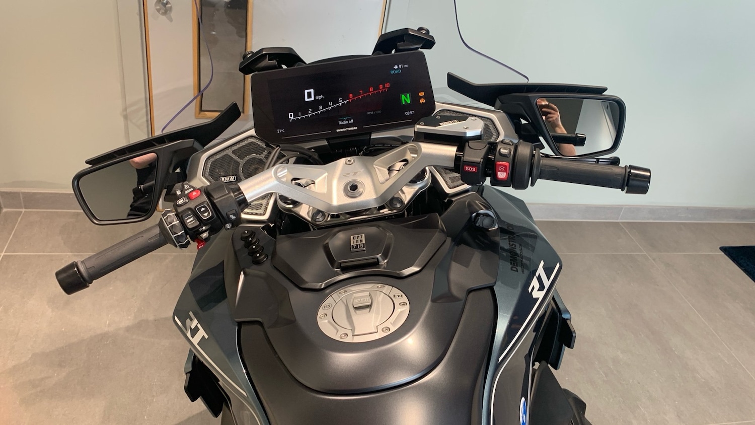 2025 BMW R1300 BMW R1300 RT (25MY) TOURER Petrol Manual - Picture 9 of 24