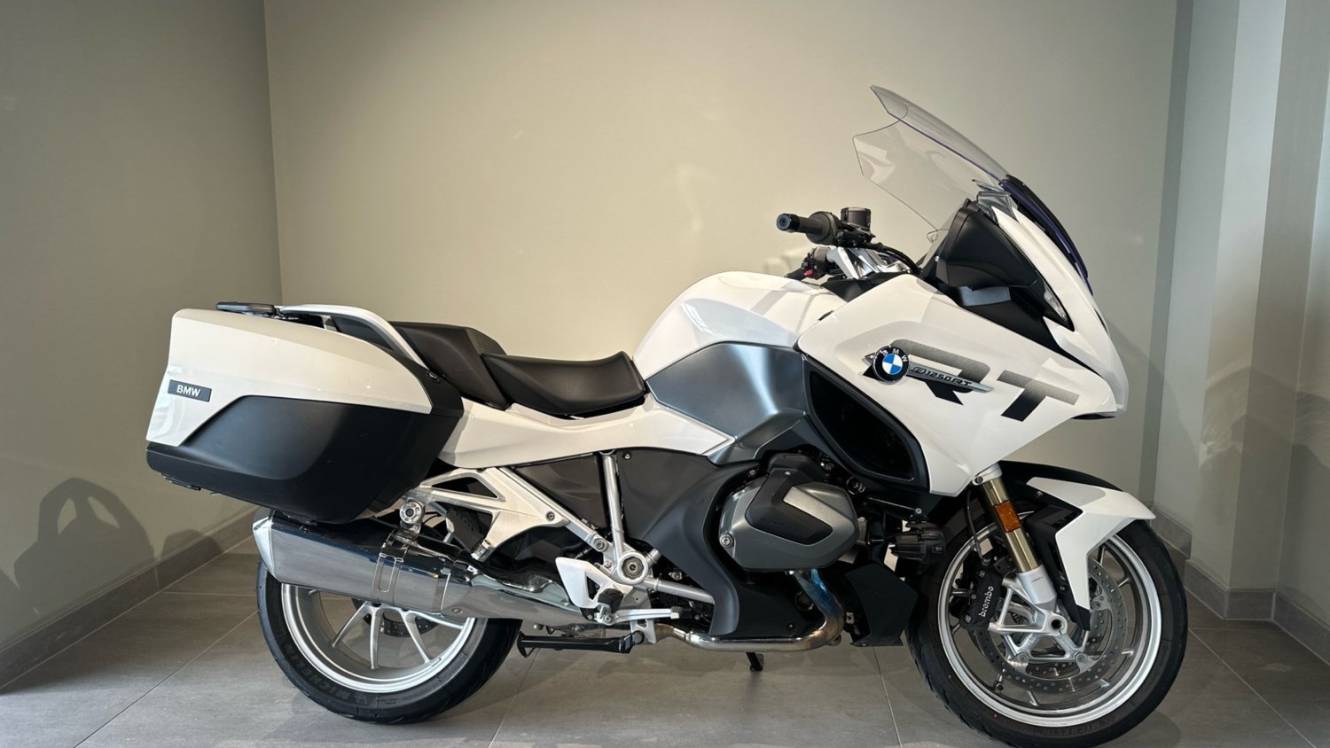 2024 BMW R1250 BMW R1250 RT LE TOURER Petrol Manual - Picture 2 of 10