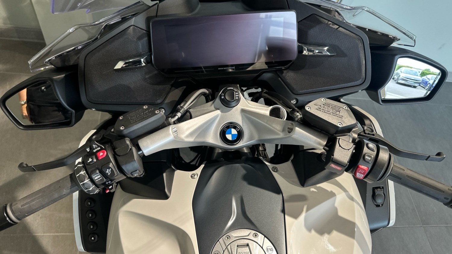 2024 BMW R1250 BMW R1250 RT LE TOURER Petrol Manual - Picture 3 of 10
