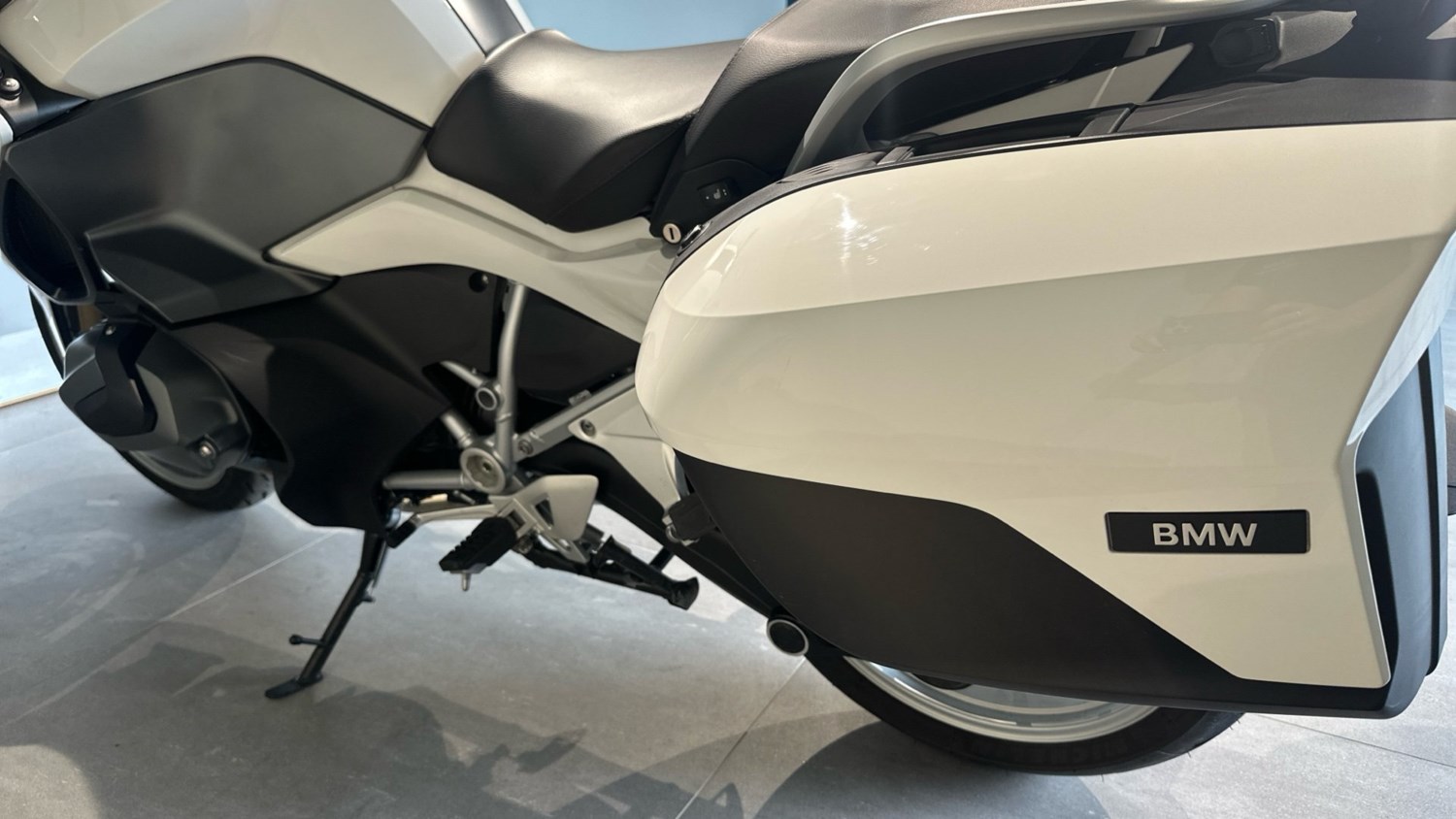 2024 BMW R1250 BMW R1250 RT LE TOURER Petrol Manual - Picture 4 of 10