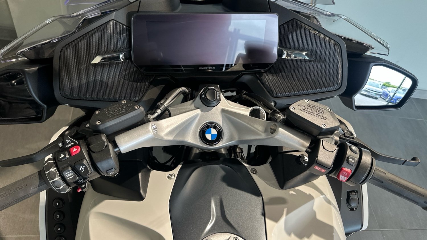 2024 BMW R1250 BMW R1250 RT LE TOURER Petrol Manual - Picture 9 of 10