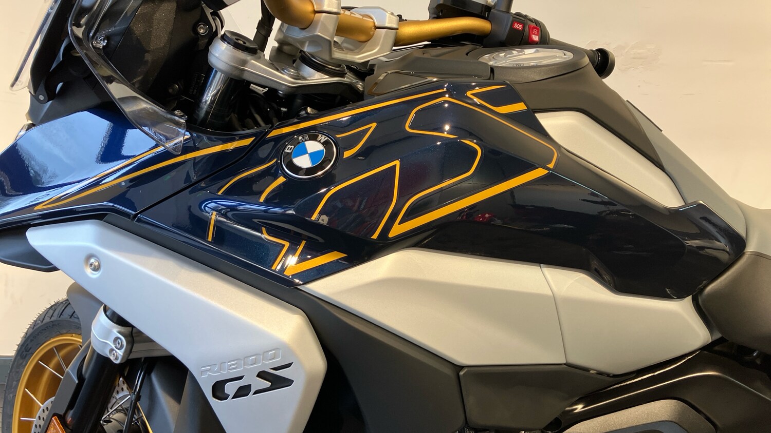 BMW R1300