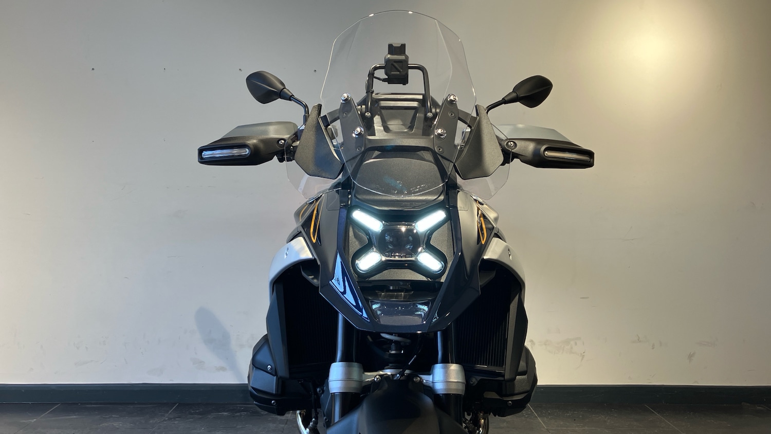 BMW R1300