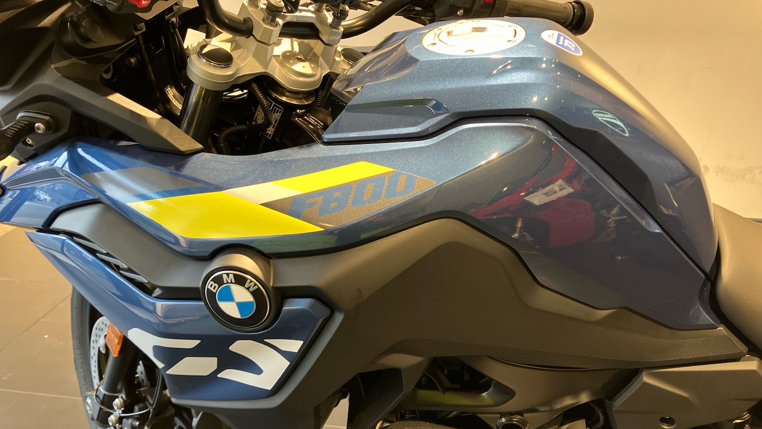 BMW F800