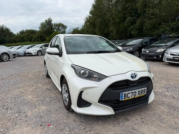 Used Toyota Yaris 2020 for sale - 79371581: Photo
