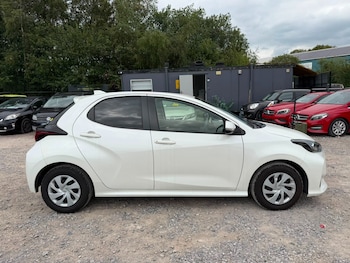 Used Toyota Yaris 2020 for sale - 79371581: Photo