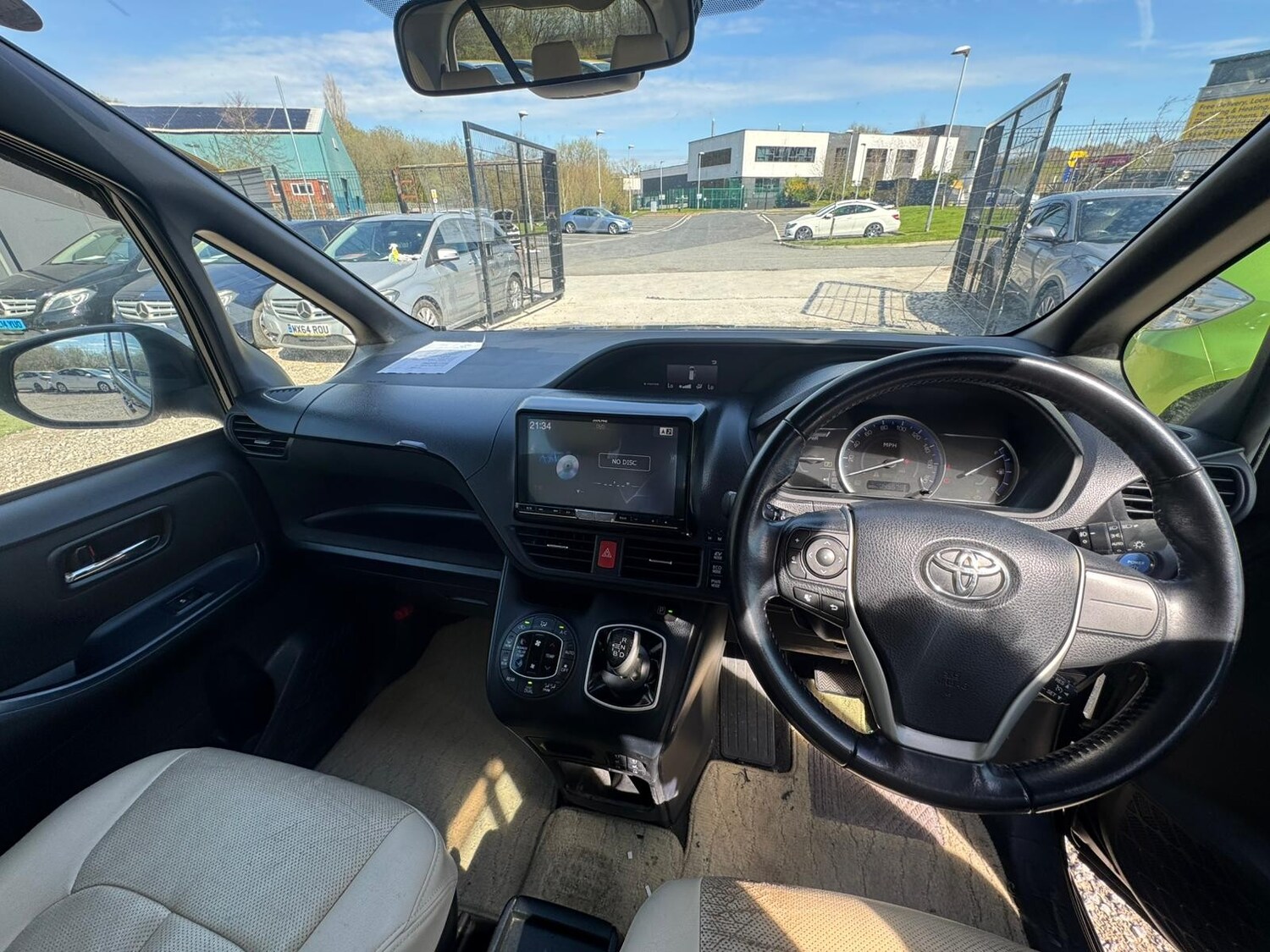 Used Toyota Voxy for sale - 78154805: Photo 13