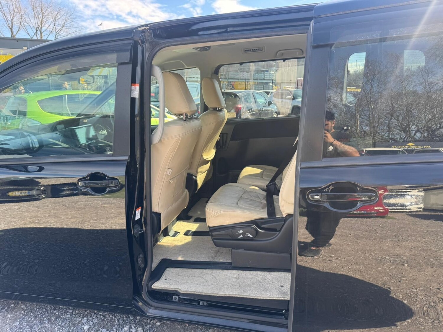 Used Toyota Voxy for sale - 78154805: Photo 17