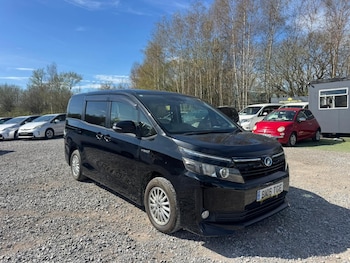 Used Toyota Voxy 2016 for sale - 78154805: Photo