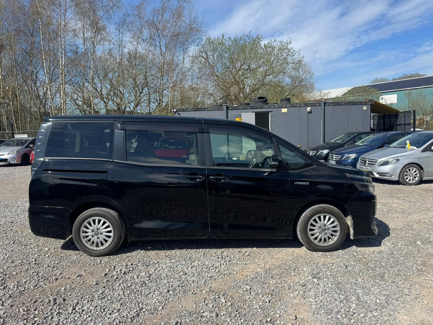 Used Toyota Voxy for sale - 78154805: Photo 2