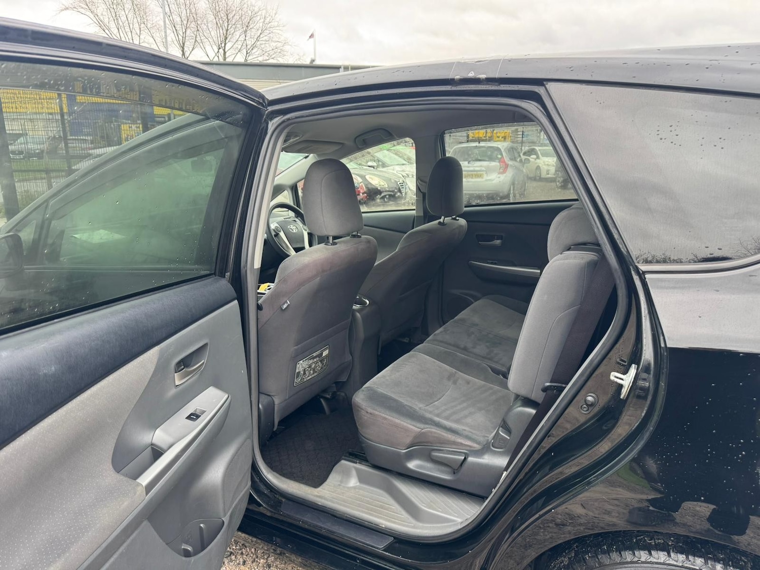 Used Toyota Prius+ 2026 for sale - 78039448: Photo 17