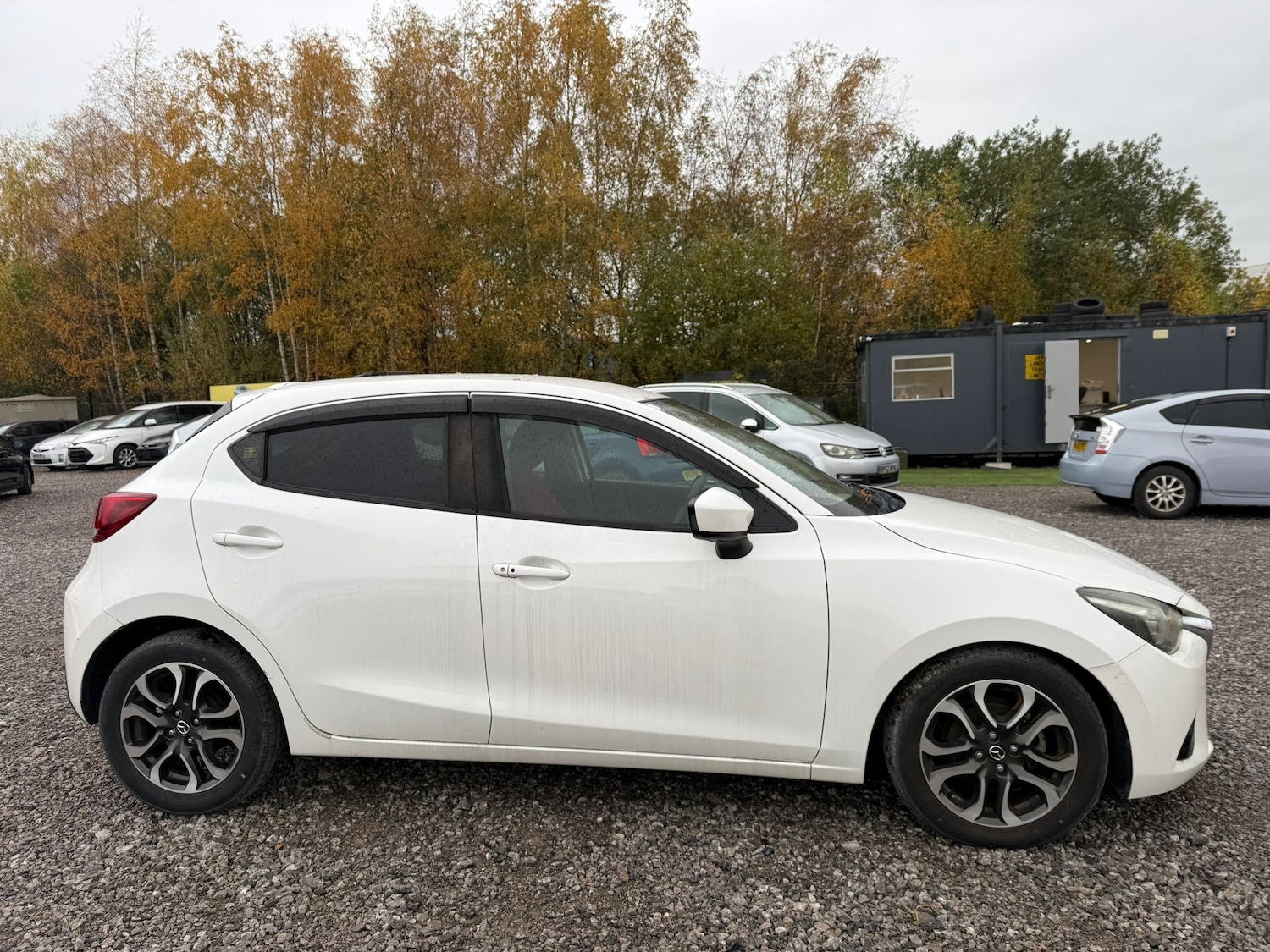 Used Mazda Demio for sale - 76526918: Photo 3