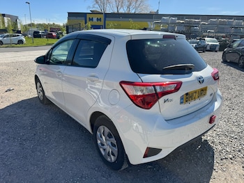 Used Toyota Vitz 2017 for sale - 78377856: Photo