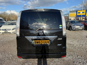 Used Nissan Serena 2013 for sale - 77708588: Photo