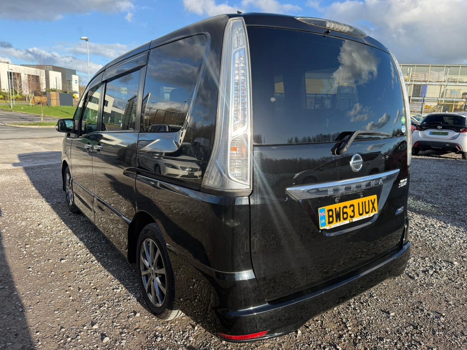 Used Nissan Serena for sale - 77708588: Photo 6