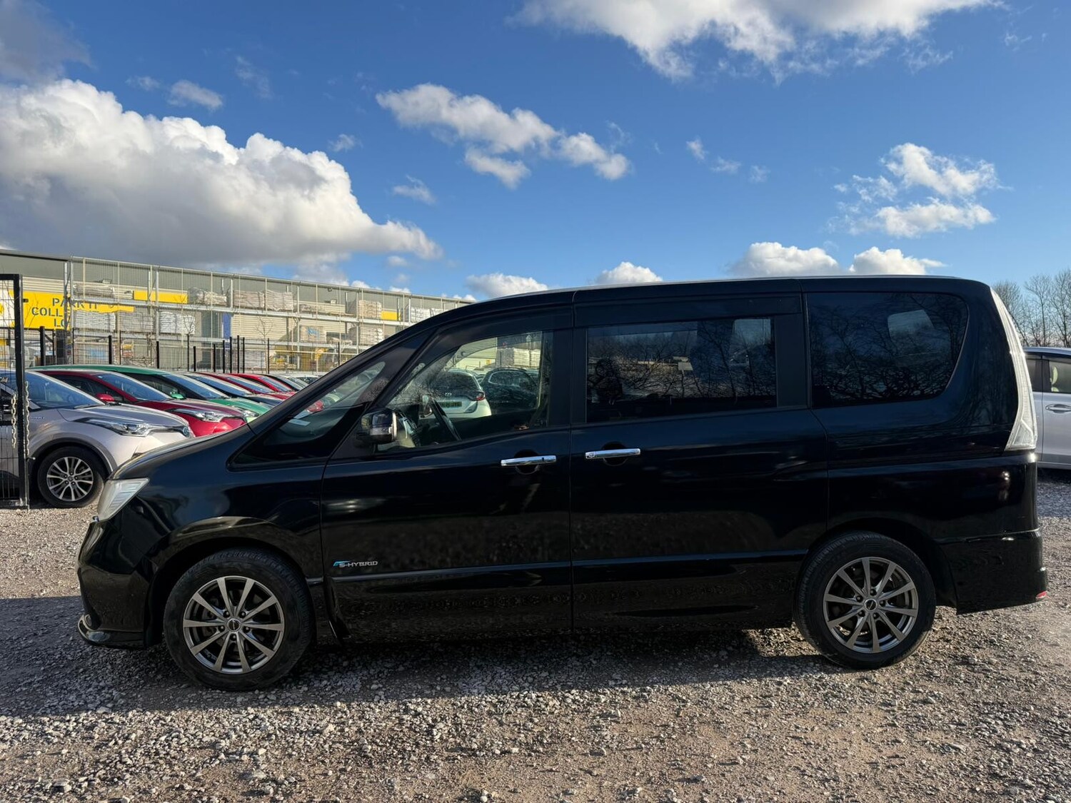 Used Nissan Serena for sale - 77708588: Photo 7