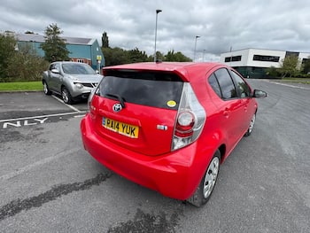 Used Toyota Aqua 2014 for sale - 79845341: Photo