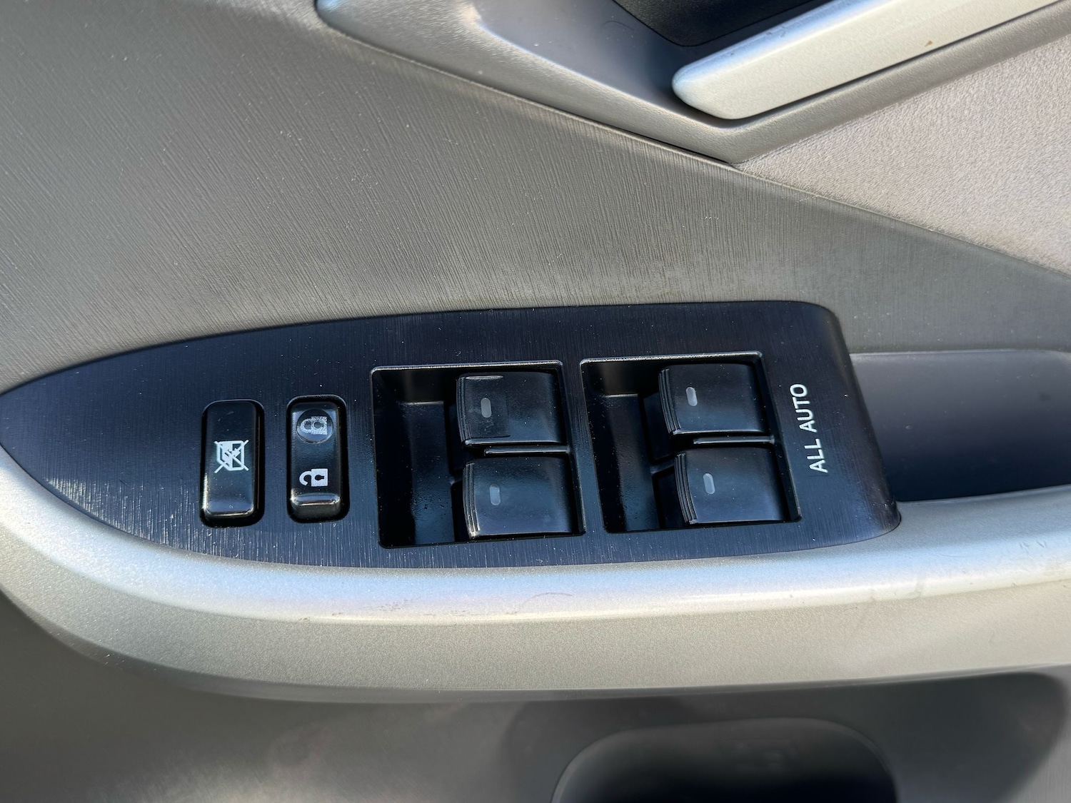 Used Toyota Prius 2025 for sale - 76635079: Photo 7