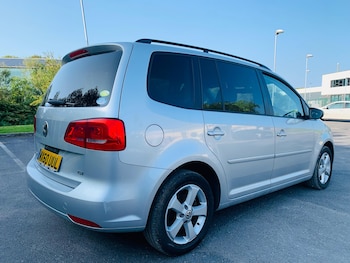 Used Volkswagen Touran 2011 for sale - 75604650: Photo