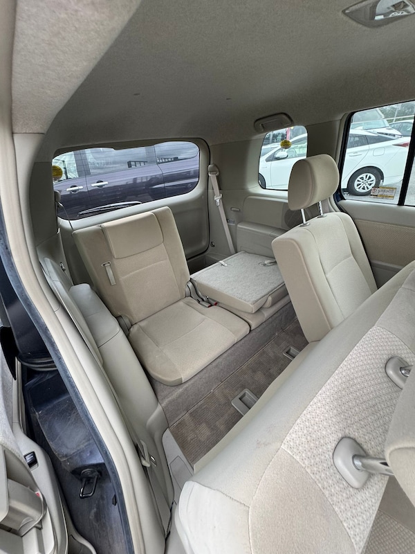 Used Toyota Isis for sale - 75131172: Photo 14