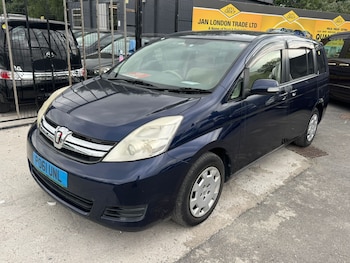 Used Toyota Isis 2011 for sale - 75131172: Photo