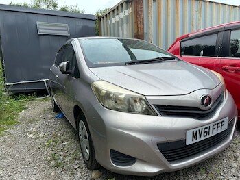 Used Toyota Vitz 2012 for sale - 75160209: Photo