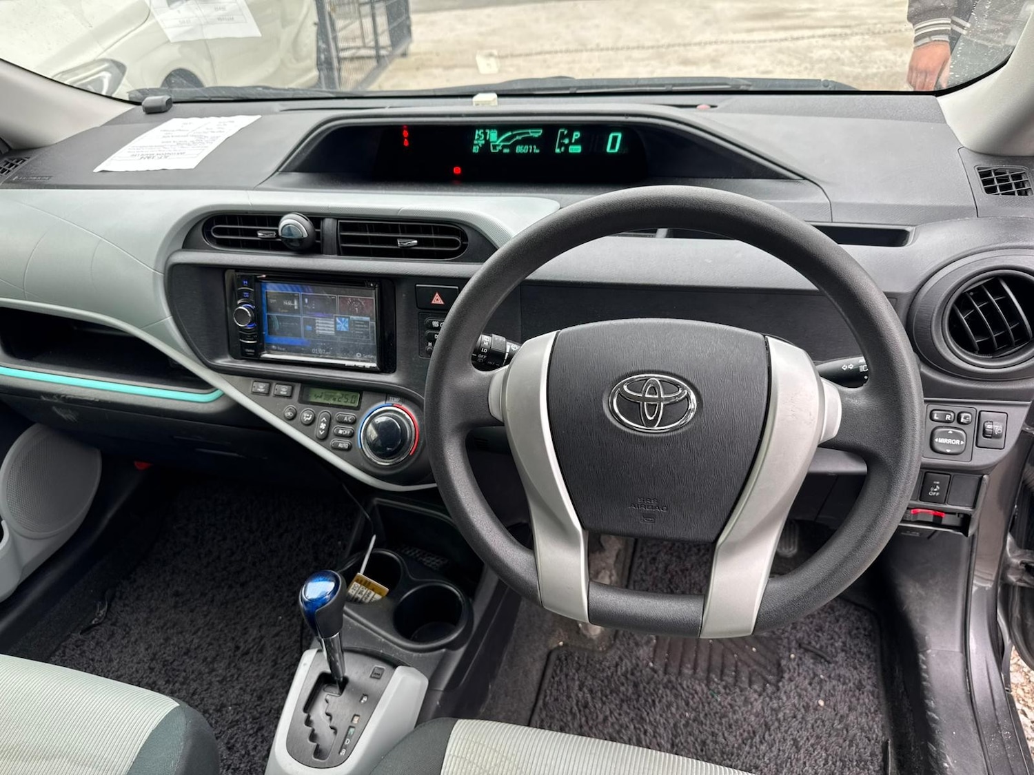 Used Toyota Aqua for sale - 77820070: Photo 12