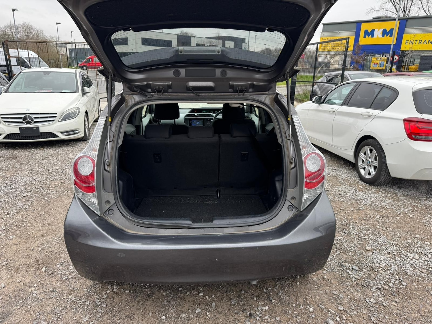 Used Toyota Aqua for sale - 77820070: Photo 16