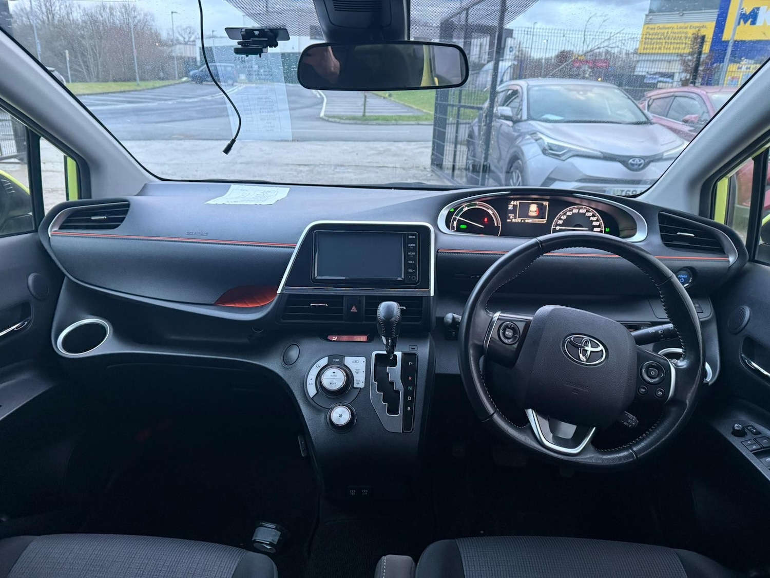 Used Toyota Sienta for sale - 77241482: Photo 12