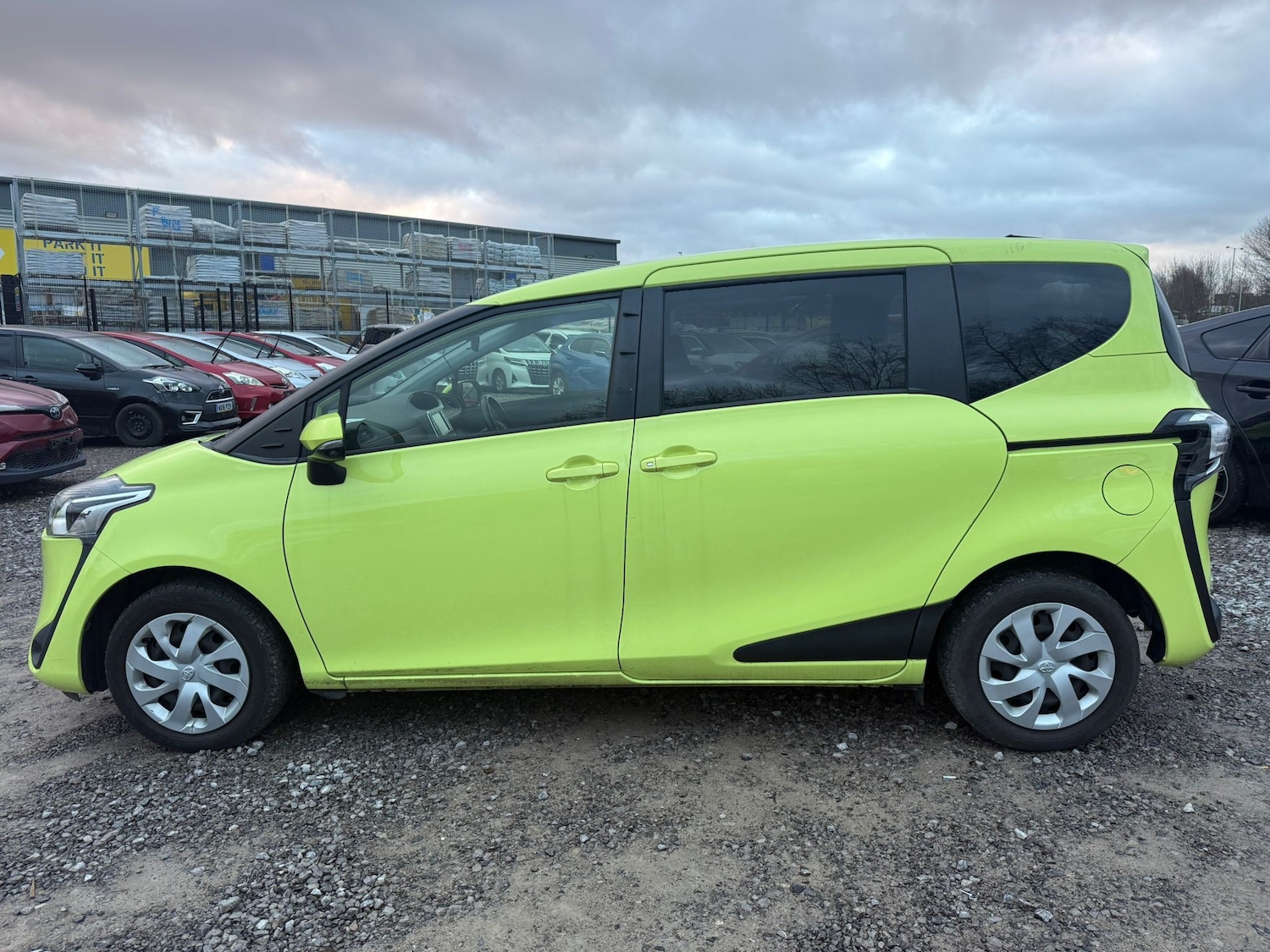 Used Toyota Sienta for sale - 77241482: Photo 8