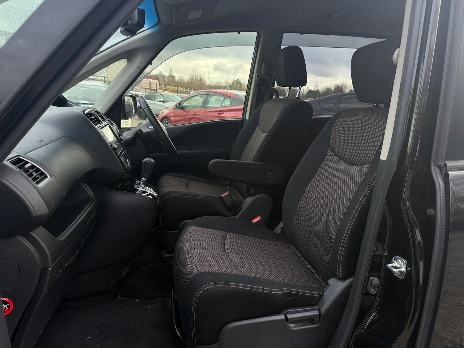 Used Nissan Serena 2026 for sale - 77483288: Photo 19