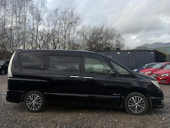 Used Nissan Serena 2015 for sale - 77483288: Photo