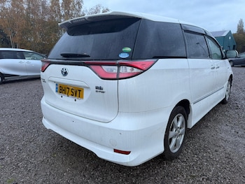 Used Toyota Estima 2017 for sale - 76534985: Photo