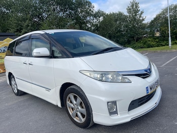Used Toyota Estima 2011 for sale - 75611900: Photo