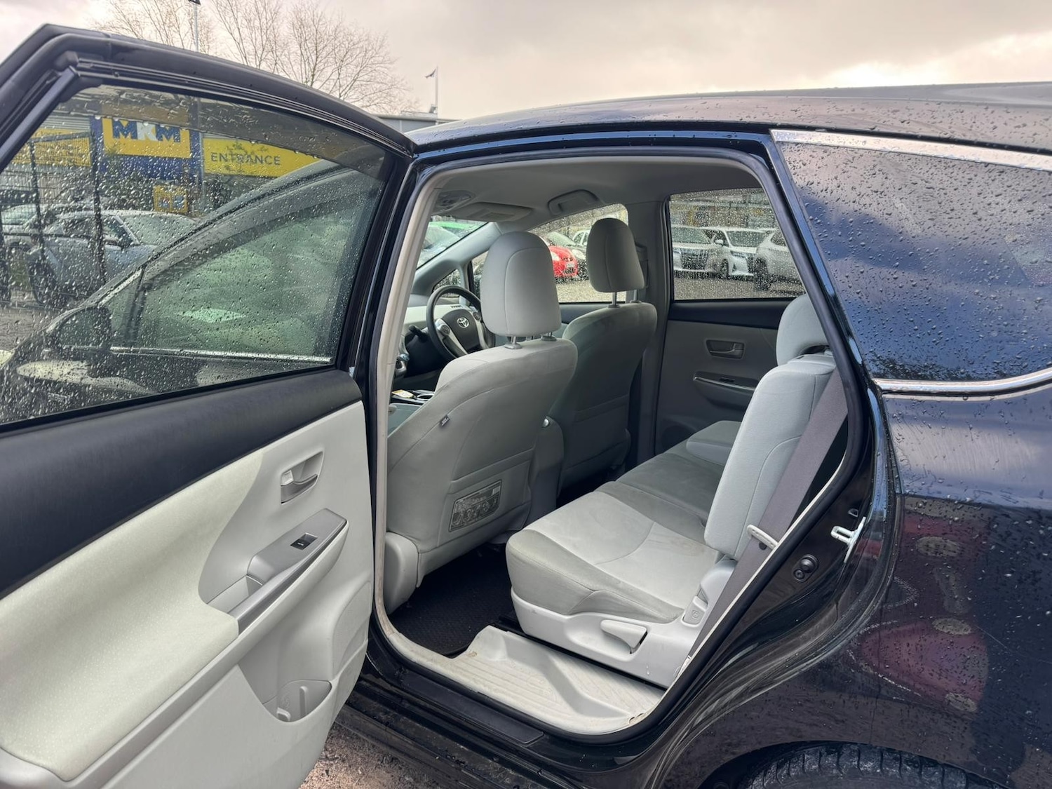 Used Toyota Prius+ 2026 for sale - 78219519: Photo 17