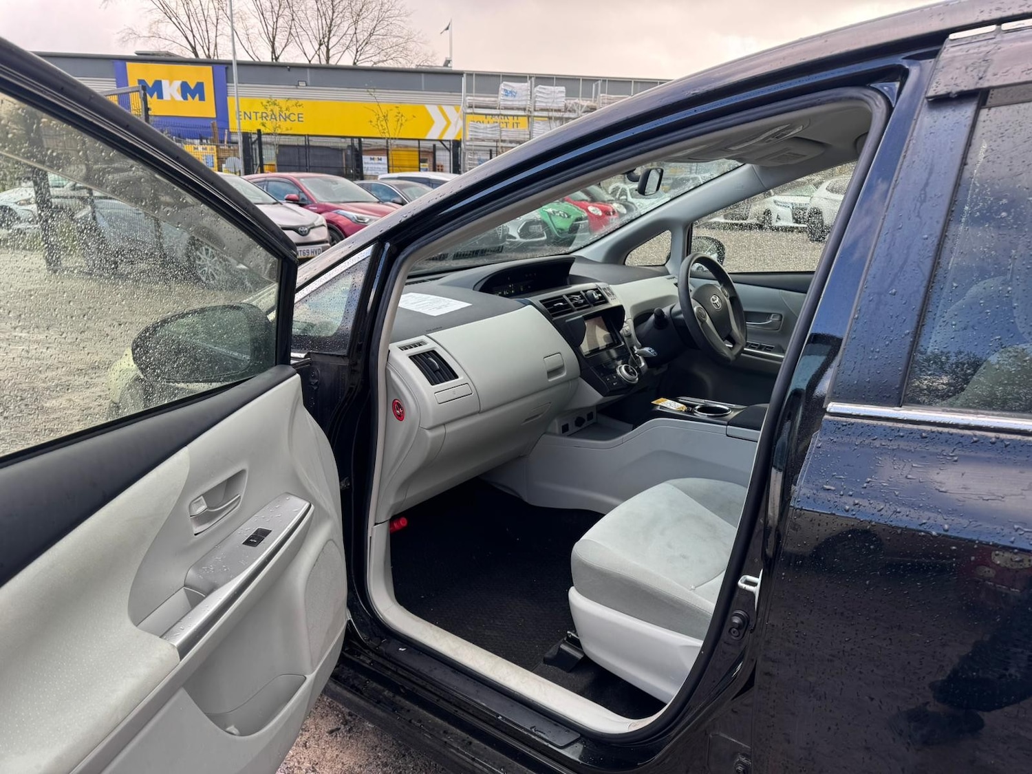 Used Toyota Prius+ 2026 for sale - 78219519: Photo 18