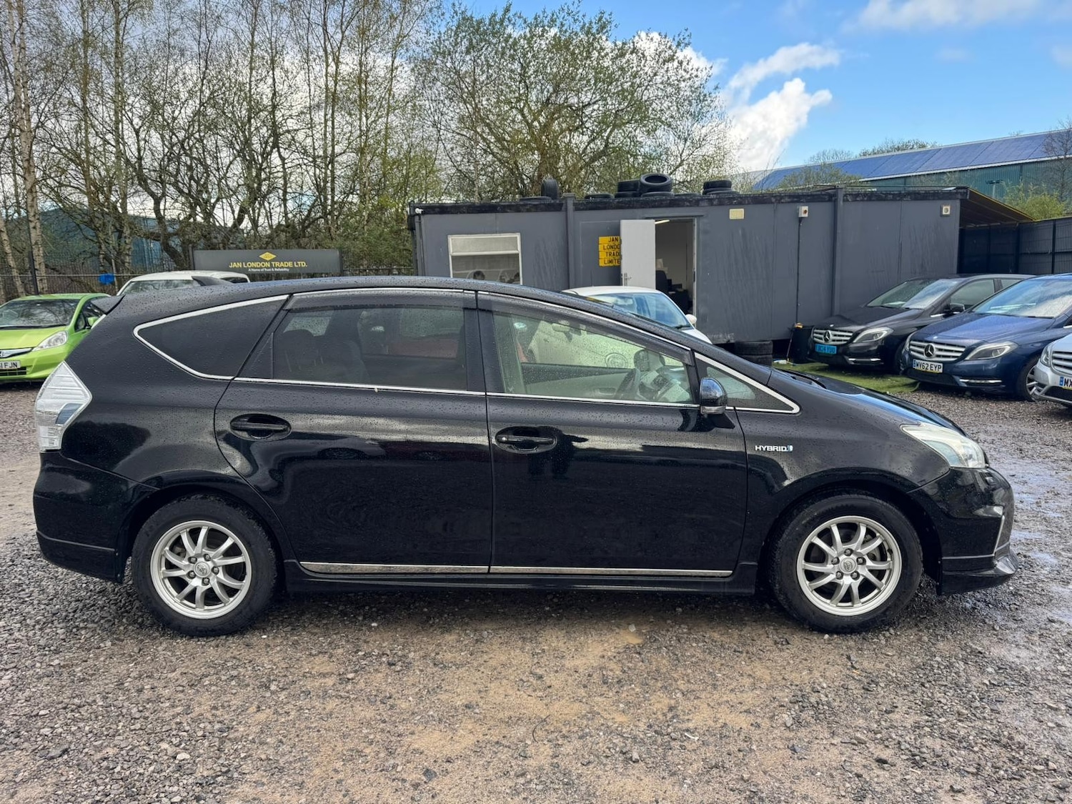 Used Toyota Prius+ 2026 for sale - 78219519: Photo 2