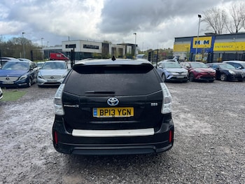 Used Toyota Prius+ 2013 for sale - 78219519: Photo