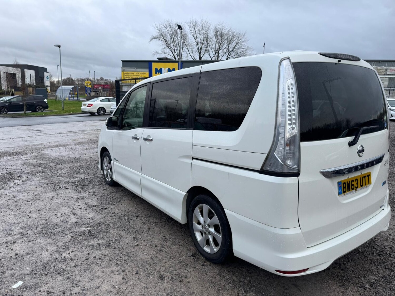 Used Nissan Serena for sale - 77483277: Photo 6