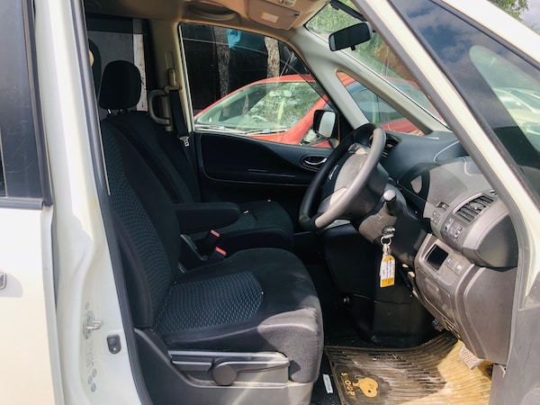 Used Nissan Serena 2025 for sale - 75556775: Photo 11