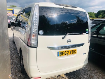 Used Nissan Serena 2013 for sale - 75556775: Photo