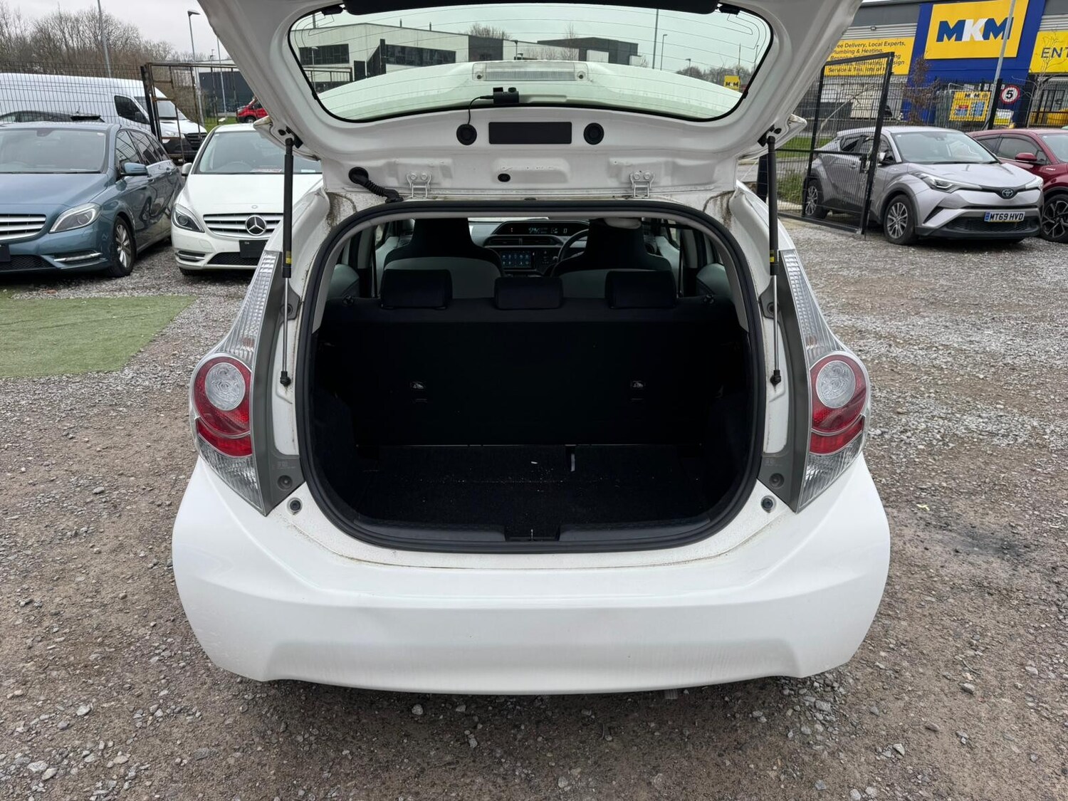 Used Toyota Aqua for sale - 77820063: Photo 16