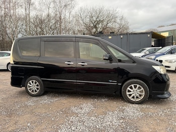 Used Nissan Serena 2013 for sale - 77307744: Photo