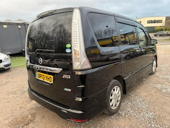 Used Nissan Serena 2013 for sale - 77307744: Photo